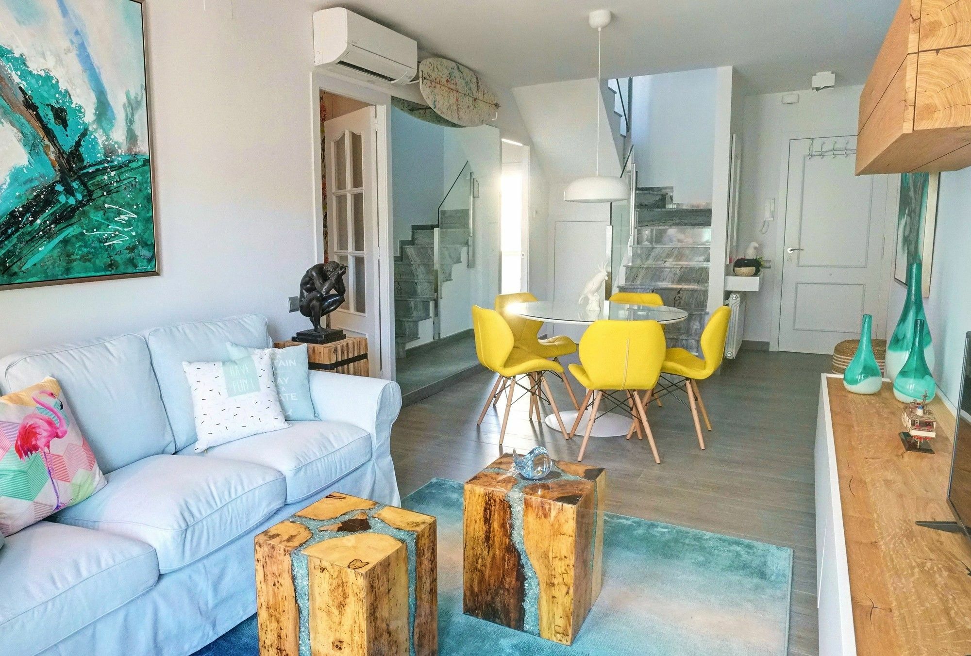 Beachstyle Penthouse By Hello Homes Ситжес Екстериор снимка